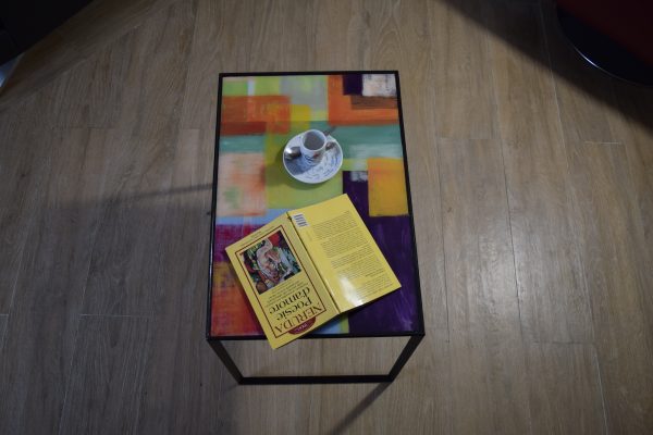 COFFEE TABLE IN RESINA E METALLO SU MISURA