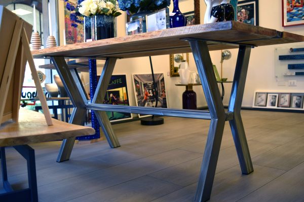 TAVOLO IN ROVERE CON INSERTO IN RESINA - immagine 8
